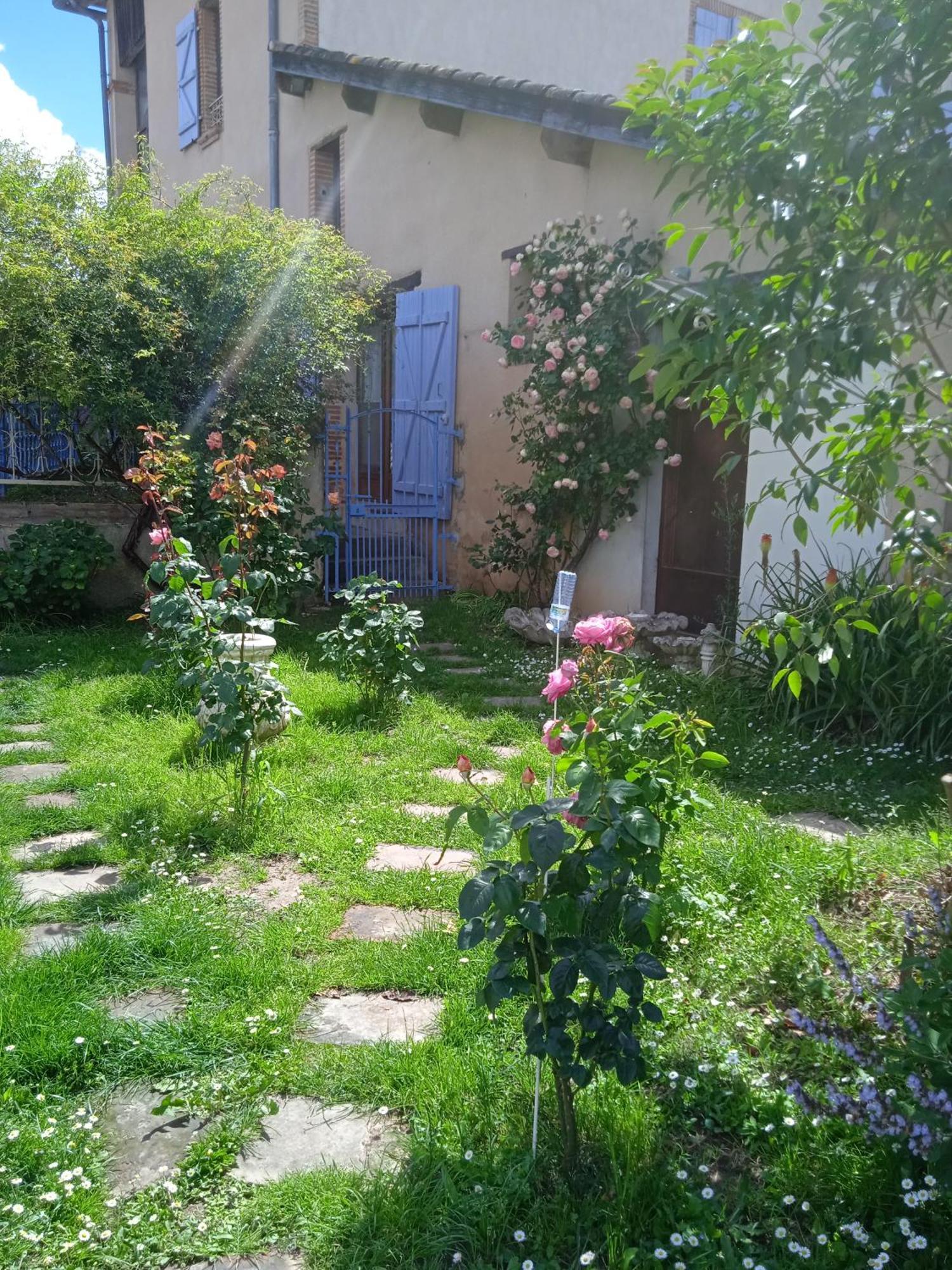 Studio La Roseraie Avec Jardin Privatif Proche Centre Ville Moissac Exterior photo
